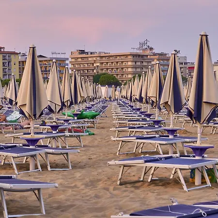 Apartamento Lovely Beachside Flat With A Luminous Terrace *
