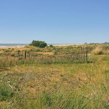 Lovely Beachside Flat With A Luminous Terrace דירה