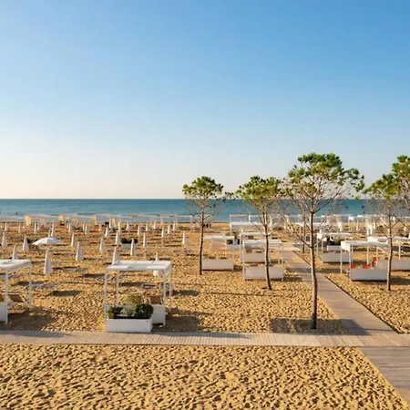 Apartment Lovely Beachside Flat With A Luminous Terrace *