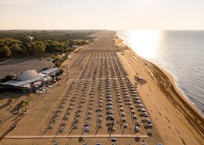 Lovely Beachside Flat With A Luminous Terrace *